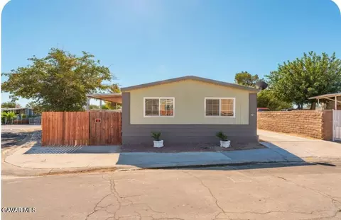 3300 15th St W #39, Rosamond, CA 93560