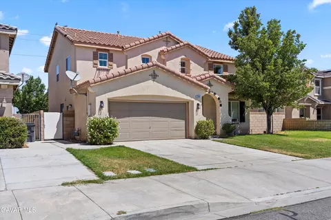 5789 Golding Dr, Lancaster, CA 93536
