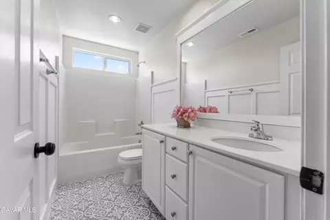 Entry Way - 5789 Golding Dr, Lancaster, CA 93536 photo 3 of 3