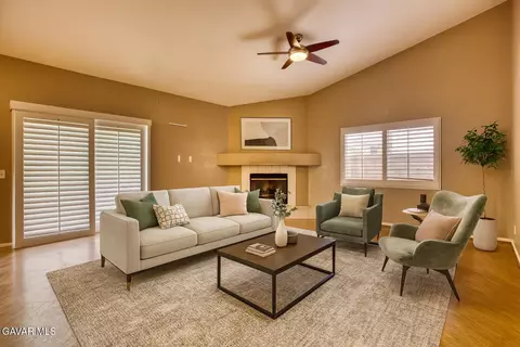 4100 Sungate Dr, Palmdale, CA 93551 photo 3