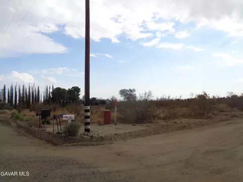165 Ste Ave W12 St E, Palmdale, CA 93591