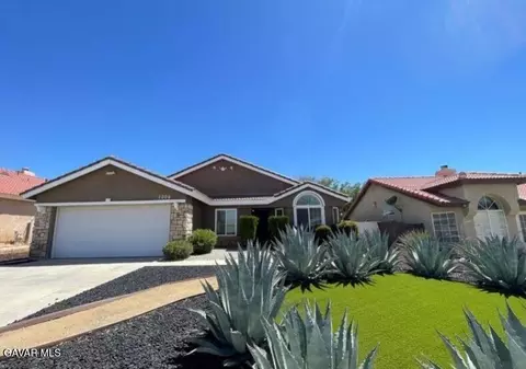 1008 Holloway Ave, Rosamond, CA 93560