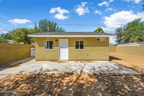 38559 4th St E, Palmdale, CA 93550 photo 1