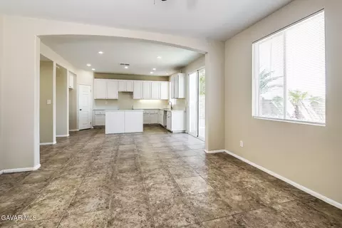 Living - 2545 Cattail Pl, Palmdale, CA 93551 photo 2 of 2