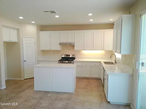 Kitchen - 2545 Cattail Pl, Palmdale, CA 93551 photo 1 of 4