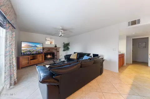 40420 Valiente Dr, Palmdale, CA 93551 photo 10