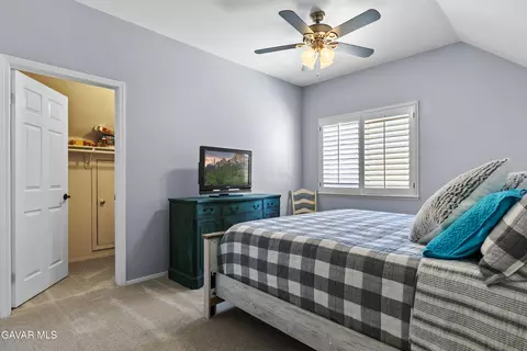 Bedroom - 25880 Skyline Dr, Tehachapi, CA 93561 photo 3 of 6