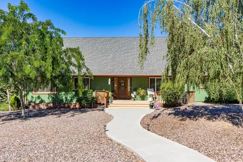 Exterior - 25880 Skyline Dr, Tehachapi, CA 93561 photo 13 of 22