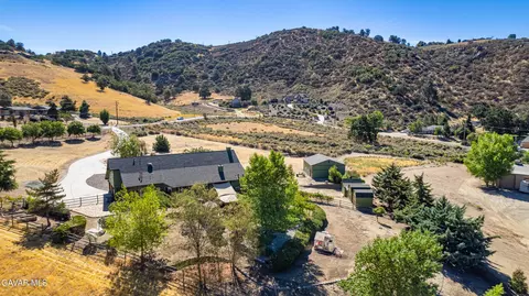 View/Area - 25880 Skyline Dr, Tehachapi, CA 93561 photo 1 of 8