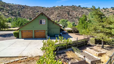 Exterior - 25880 Skyline Dr, Tehachapi, CA 93561 photo 18 of 22