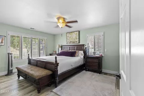 Bedroom - 25880 Skyline Dr, Tehachapi, CA 93561 photo 5 of 6