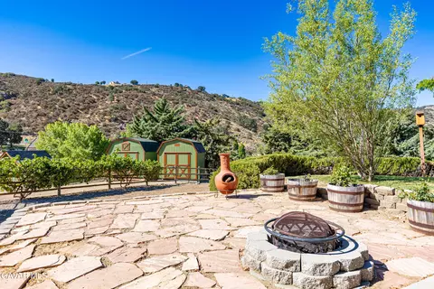 Exterior - 25880 Skyline Dr, Tehachapi, CA 93561 photo 4 of 22