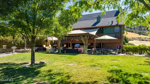 Exterior - 25880 Skyline Dr, Tehachapi, CA 93561 photo 2 of 22