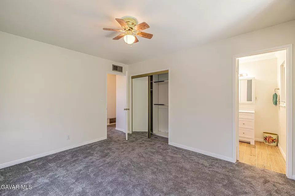 Bedroom - 44916 18th Street St W, Lancaster, CA 93534 photo 2 of 6