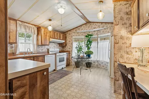 333 Dennison Rd S #SPC 6, Tehachapi, CA 93561 photo 3