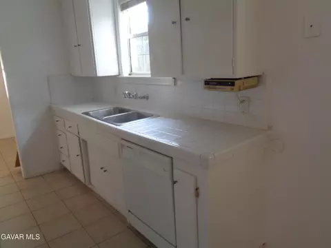 38751 Puerta Ave, Palmdale, CA 93550 photo 4