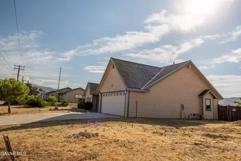 Other - 21541 Westwood Blvd, Tehachapi, CA 93561 photo 3 of 5