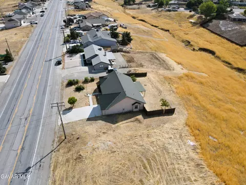 View/Area - 21541 Westwood Blvd, Tehachapi, CA 93561 photo 3 of 7