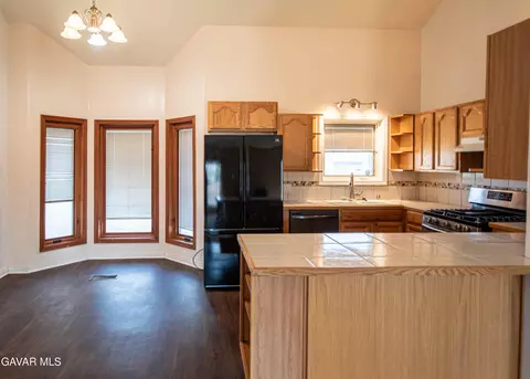 Kitchen - 21541 Westwood Blvd, Tehachapi, CA 93561 photo 1 of 3