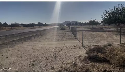 Cor Ave N Drt 161th Ste, Lancaster, CA 93535 photo 3