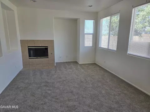 2301 Newgrove St E, Lancaster, CA 93535 photo 6