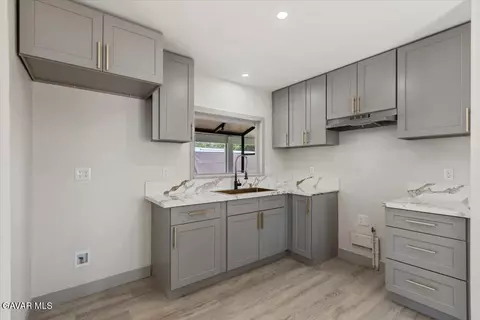 45800 Challenger Way # 11, Lancaster, CA 93535 photo 5