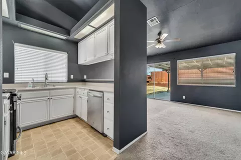 Entry Way - 3101 Echo Dr, Rosamond, CA 93560 photo 1 of 1