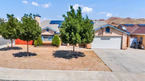3101 Echo Dr, Rosamond, CA 93560