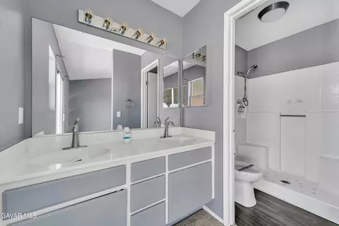 Bath - 3101 Echo Dr, Rosamond, CA 93560 photo 1 of 2