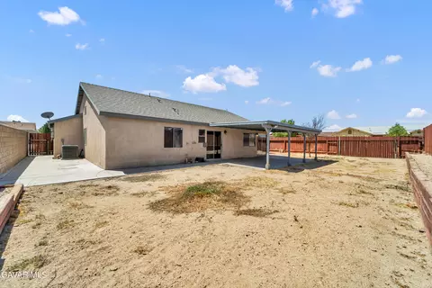 Exterior - 3101 Echo Dr, Rosamond, CA 93560 photo 5 of 5