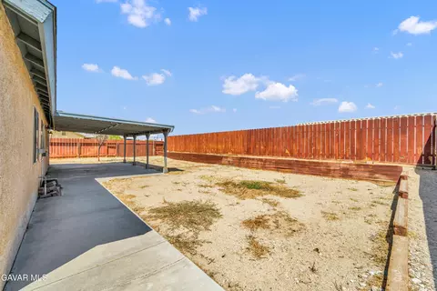 Exterior - 3101 Echo Dr, Rosamond, CA 93560 photo 4 of 5