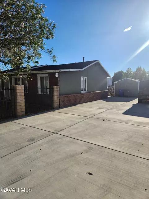 42719 30th St W, Lancaster, CA 93536