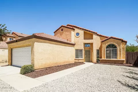 44658 Oak Grove St, Lancaster, CA 93535