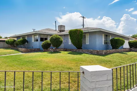 1156 Avenue J9 W, Lancaster, CA 93534