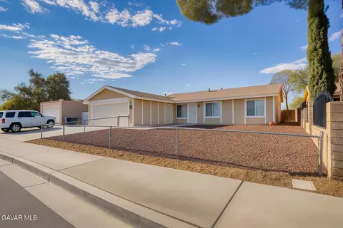 3745 K11 Ave W, Lancaster, CA 93536