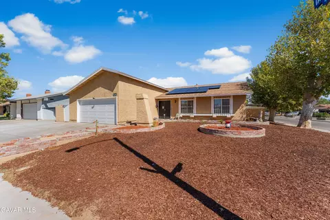 707 Avenue J4 E, Lancaster, CA 93535