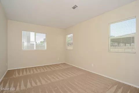 Bedroom - 2736 Garnet Ln, Lancaster, CA 93535 photo 1 of 4