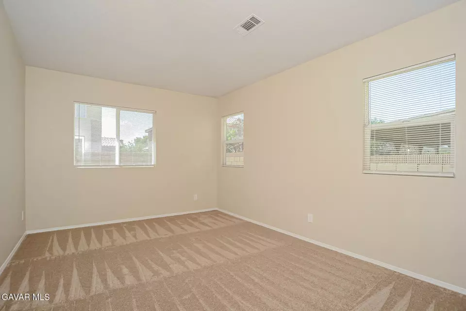 Bedroom - 2736 Garnet Ln, Lancaster, CA 93535 photo 1 of 4