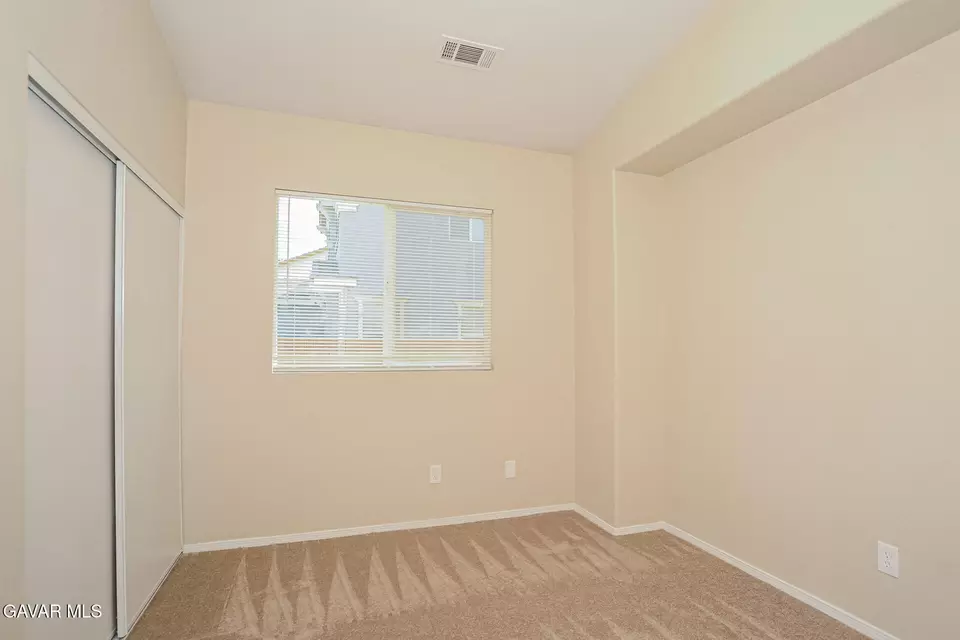 Bedroom - 2736 Garnet Ln, Lancaster, CA 93535 photo 2 of 4