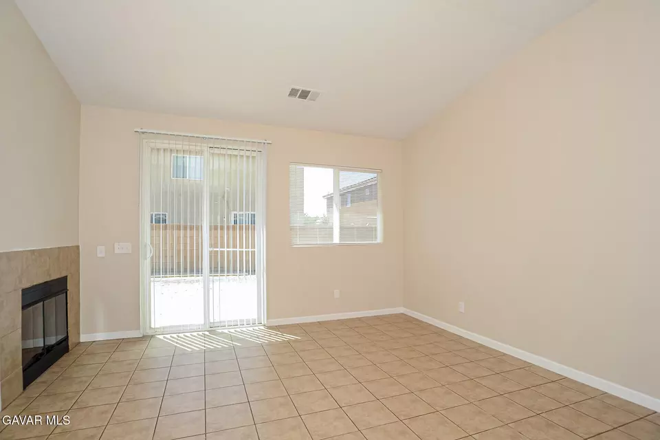 Living - 2736 Garnet Ln, Lancaster, CA 93535 photo 2 of 2