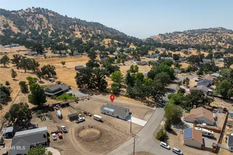 View/Area - 28060 Preakness Dr, Tehachapi, CA 93561 photo 3 of 4