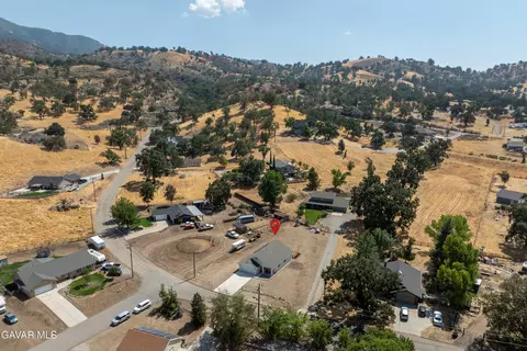 View/Area - 28060 Preakness Dr, Tehachapi, CA 93561 photo 2 of 4