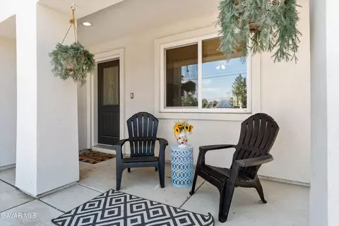 Exterior - 28060 Preakness Dr, Tehachapi, CA 93561 photo 3 of 5