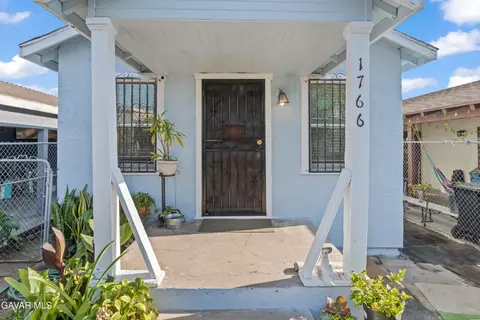 1766 105th St E, Los Angeles, CA 90002