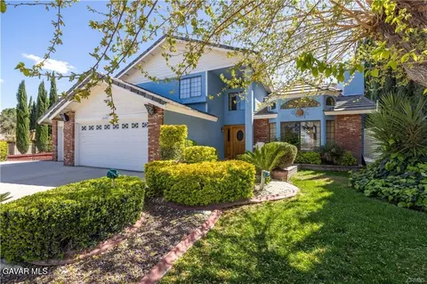 41602 Crispi Ln E, Quartz Hill, CA 93536