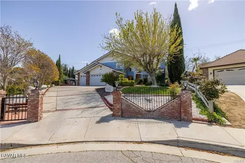 41602 Crispi Ln E, Quartz Hill, CA 93536 photo 3
