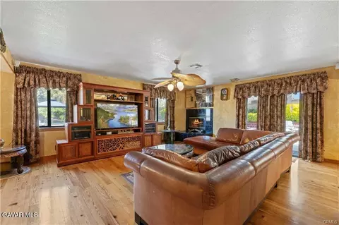 41602 Crispi Ln E, Quartz Hill, CA 93536 photo 7