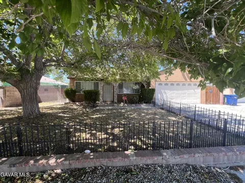 38609 32nd St E, Palmdale, CA 93550 photo 4