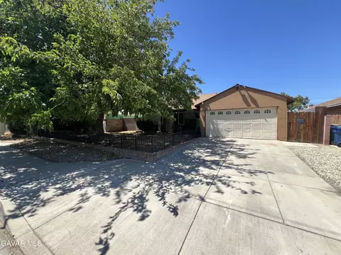 38609 32nd St E, Palmdale, CA 93550