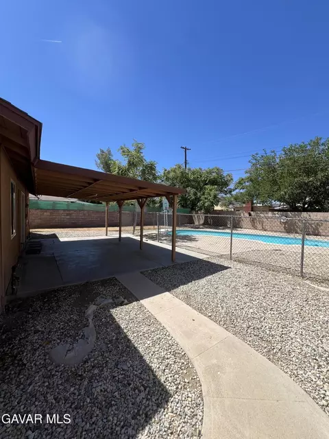 38609 32nd St E, Palmdale, CA 93550 photo 25